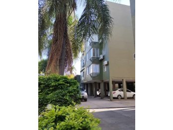 VENDE: Departamento calle San Lorenzo, frente a shopping