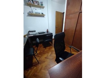 VENDE: Departamento calle San Lorenzo, frente a shopping