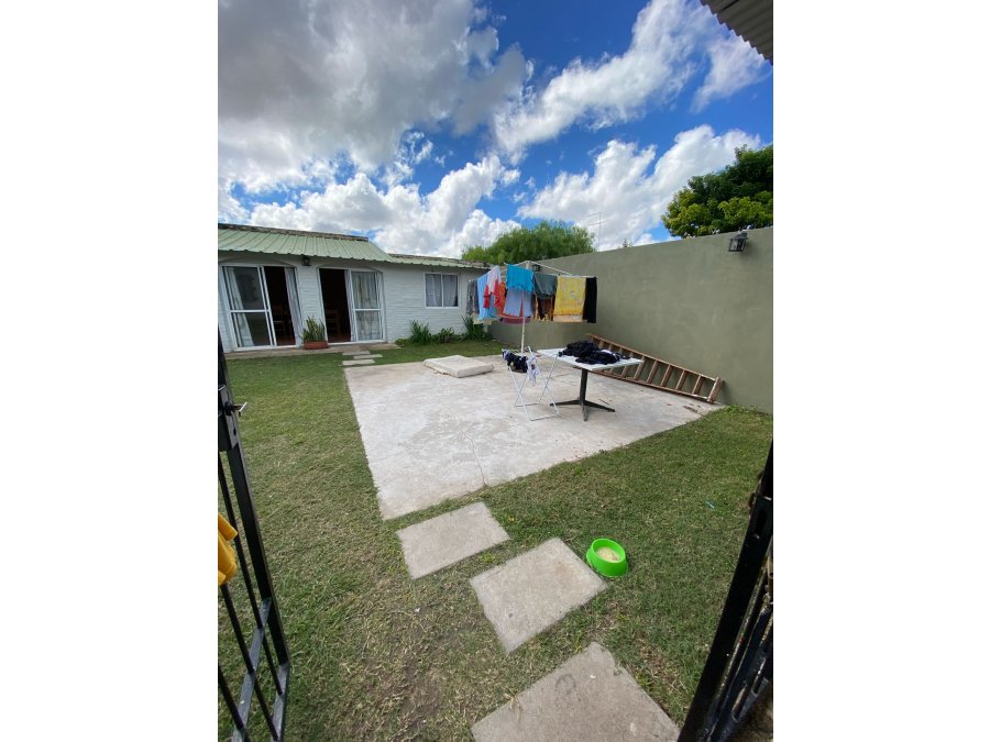 VENDE: Casa Barrio Mercantil calle Monseñor D´andrea