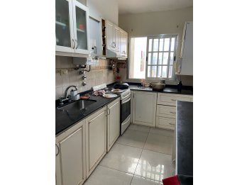 VENDE: Casa Barrio Mercantil calle Monseñor D´andrea