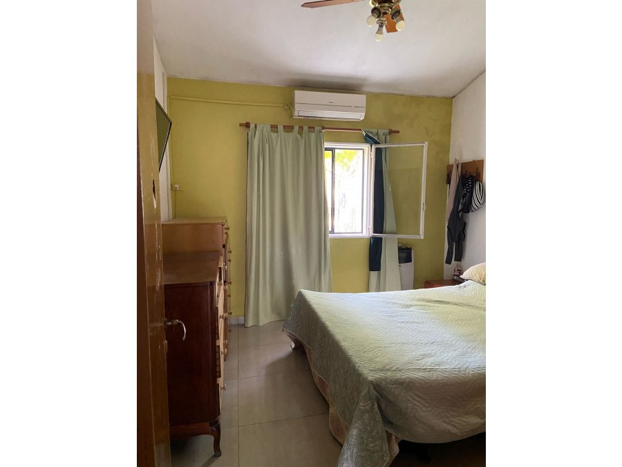 VENDE: Casa Barrio Mercantil calle Monseñor D´andrea