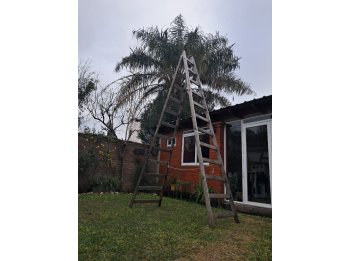 ESCALERA DE MADERA - TIPO PINTOR