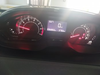 Peugeot 208 año 2020 allure 1.6