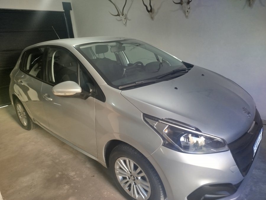 Peugeot 208 año 2020 allure 1.6