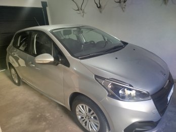 Peugeot 208 año 2020 allure 1.6