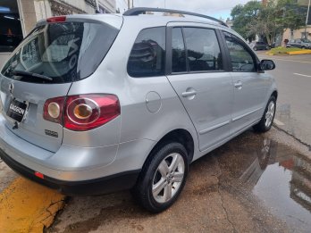 Atto Suran 1.6n Highline Cuero MT / 2010