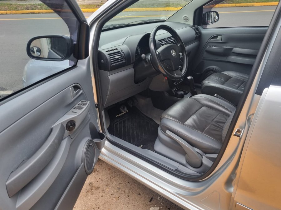Atto Suran 1.6n Highline Cuero MT / 2010