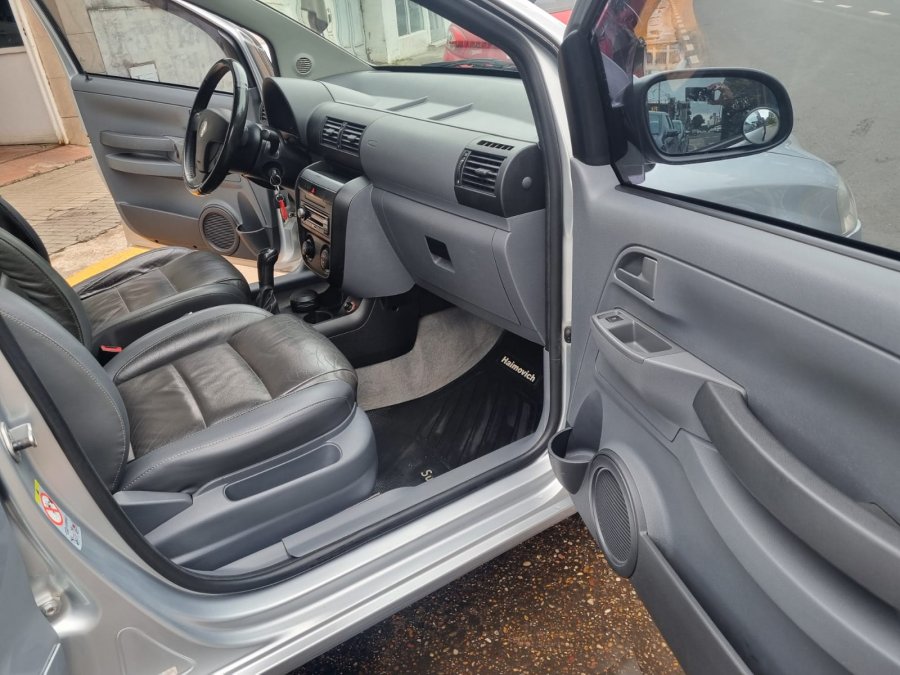 Atto Suran 1.6n Highline Cuero MT / 2010