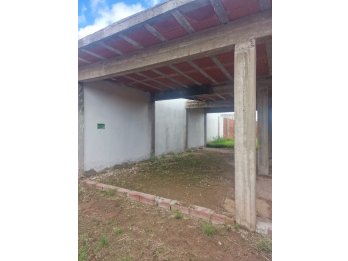 VENTA Terreno con construcción a terminar Barrio Paracao.