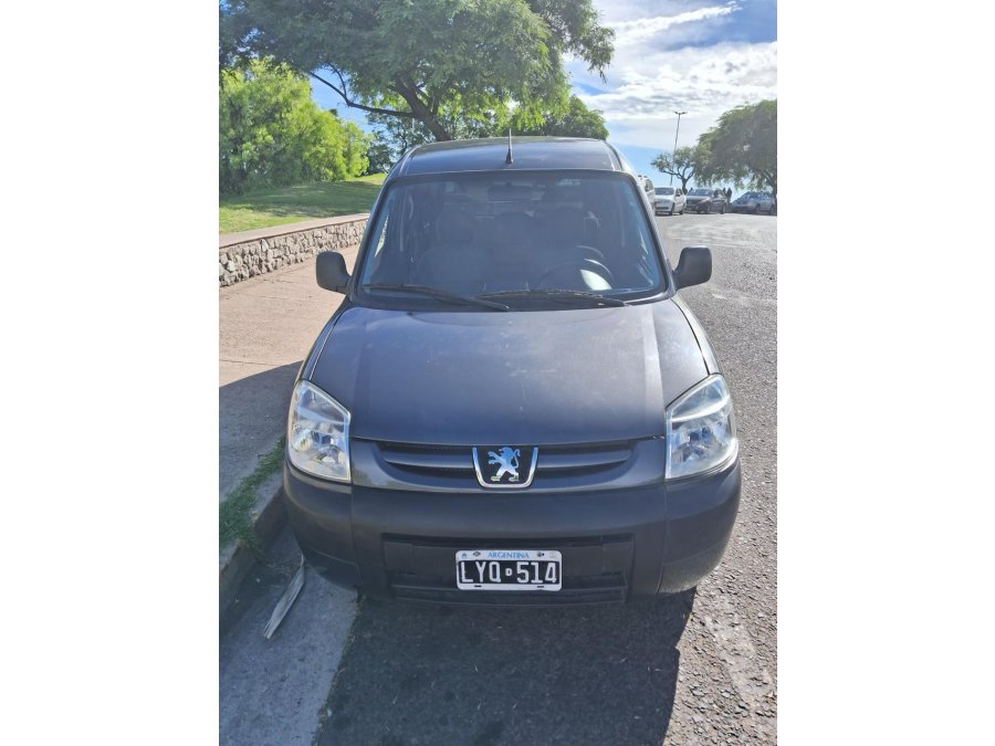 Peugeot Partner 1.4 Furgon Confort. Impecable