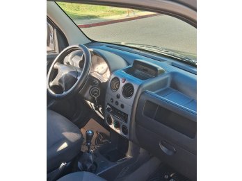 Peugeot Partner 1.4 Furgon Confort. Impecable