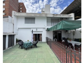 Venta I Apta Crédito - Casa de 4 dormitorios zona céntrica