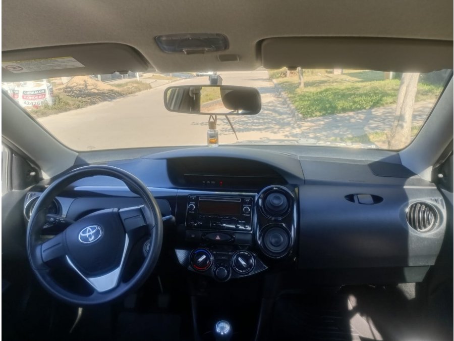 Hermoso Etios 2023 Como Nuevo