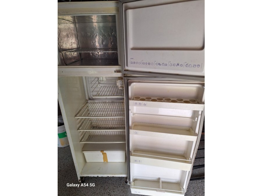 vendo heladera con freezer