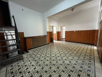 SALTA 279. CASA EN VENTA CENTRICA CON PATIO
