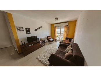 VENTA DPTO 2 DORMITORIOS CALLE PERÓN ZONA HOSPITAL SAN MARTI