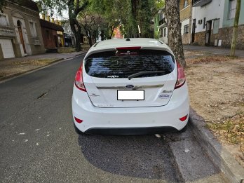 VENDO FORD FIESTA TITANIUM 2015