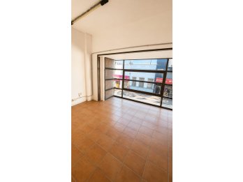 EN VENTA OFICINA/LOCAL/DEPOSITO - CENTRO