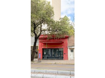 ALQUILO LOCAL SOBRE 25 DE MAYO