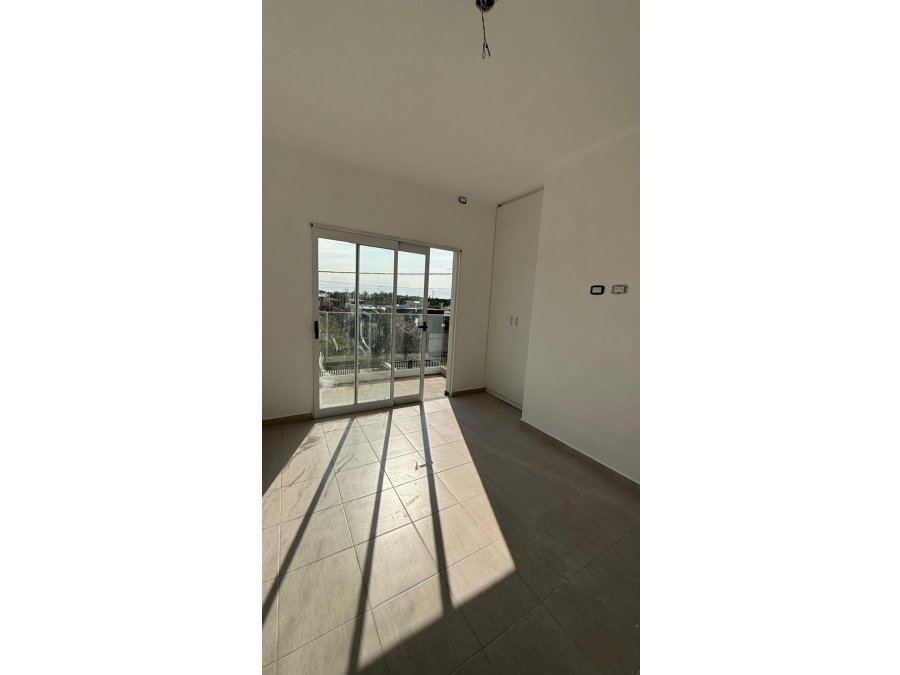 SE VENDE DUPLEX A ESTRENAR EN PARACAO
