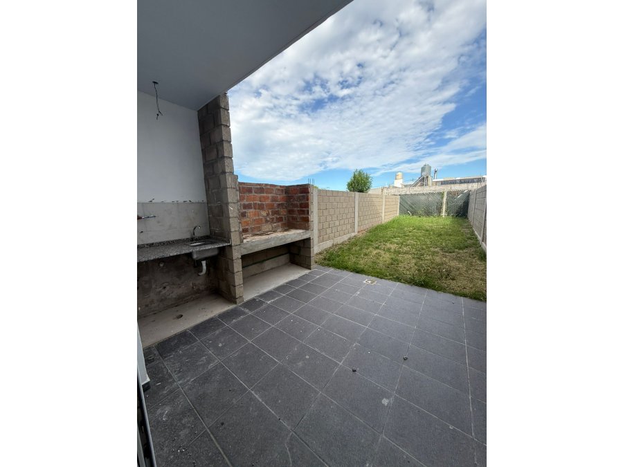 SE VENDE DUPLEX A ESTRENAR EN PARACAO
