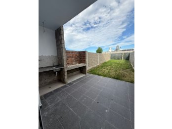 SE VENDE DUPLEX A ESTRENAR EN PARACAO