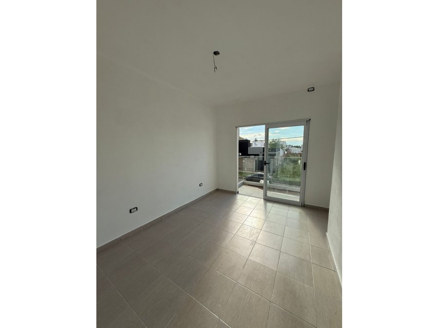SE VENDE DUPLEX A ESTRENAR EN PARACAO