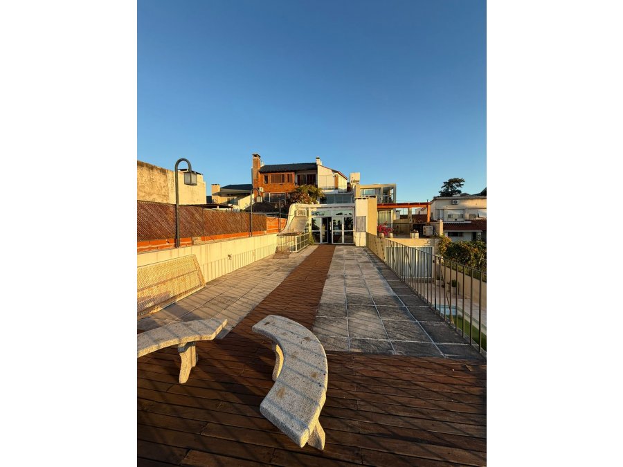 VENTA DE CASA VISTA AL RIO ZONA THOMPSON