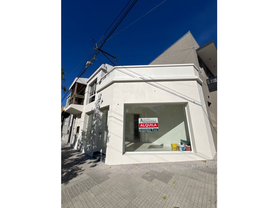 Local Comercial / Uruguay y Ferre