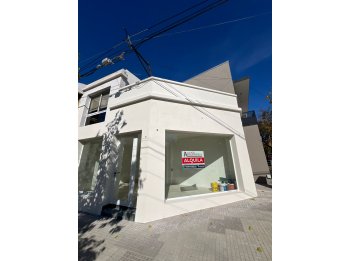 Local Comercial / Uruguay y Ferre