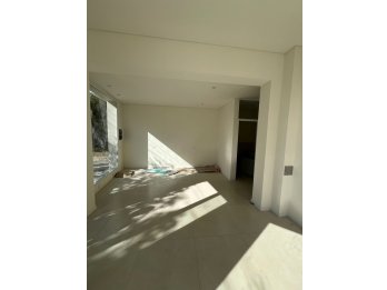 Local Comercial / Uruguay y Ferre