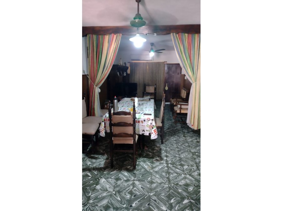 VENDE: Casa Avenida Selva de Montiel