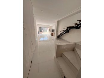 EN VENTA CASA DE CALIDAD A ESTRENAR ZONA SÁENZ PEÑA