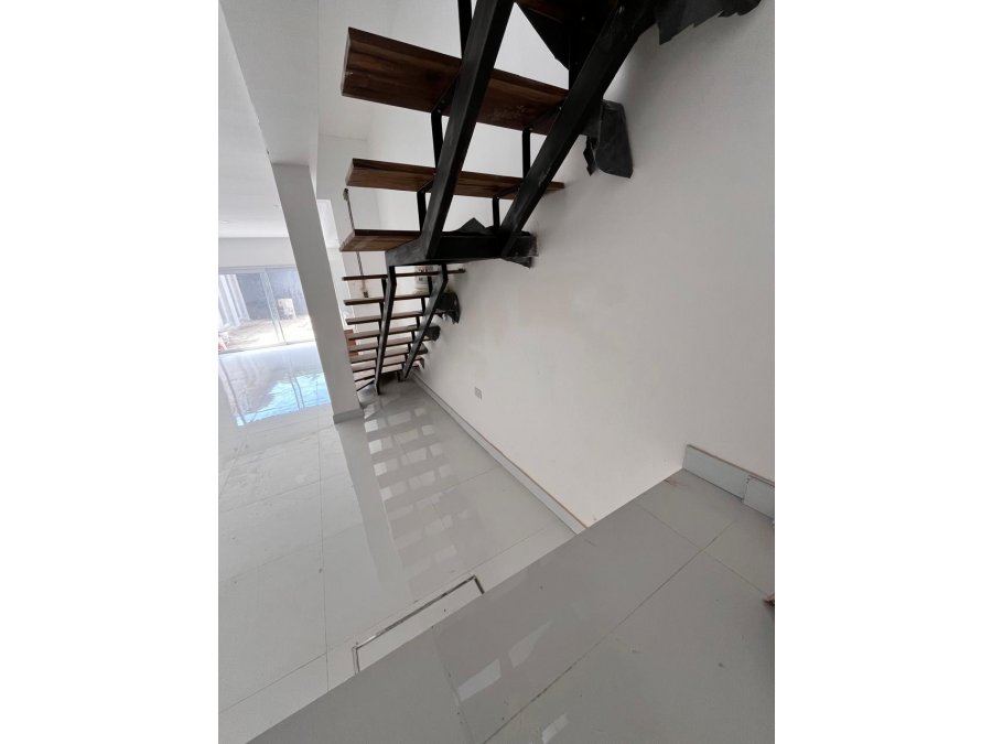 EN VENTA CASA DE CALIDAD A ESTRENAR ZONA SÁENZ PEÑA