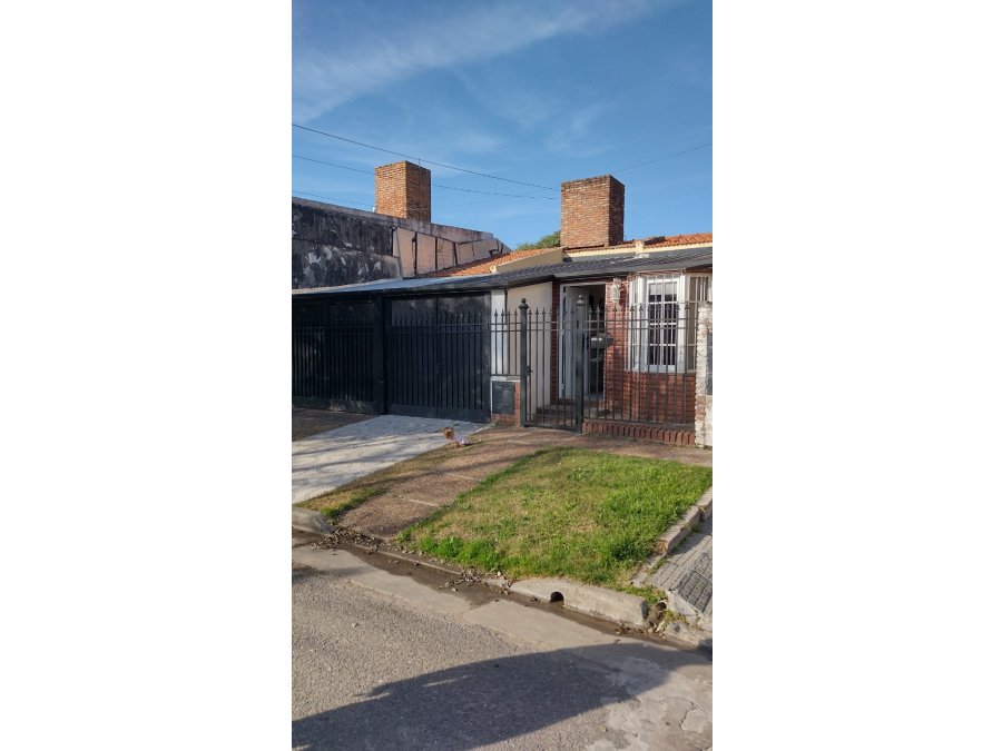 VENDE: Casa  zona Gobernador Crespo y Blas Parera