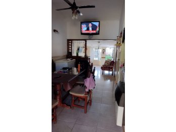 VENDE: Casa  zona Gobernador Crespo y Blas Parera