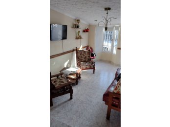 VENDE: Casa  zona Gobernador Crespo y Blas Parera