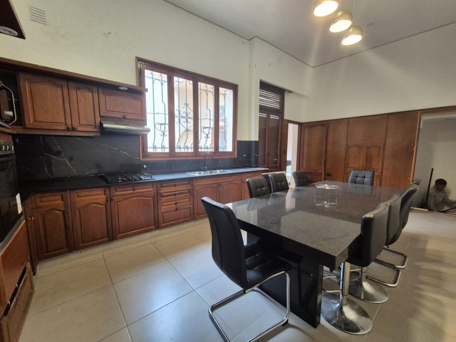 VENDO IMPORTANTE PROPIEDAD CENTRICA