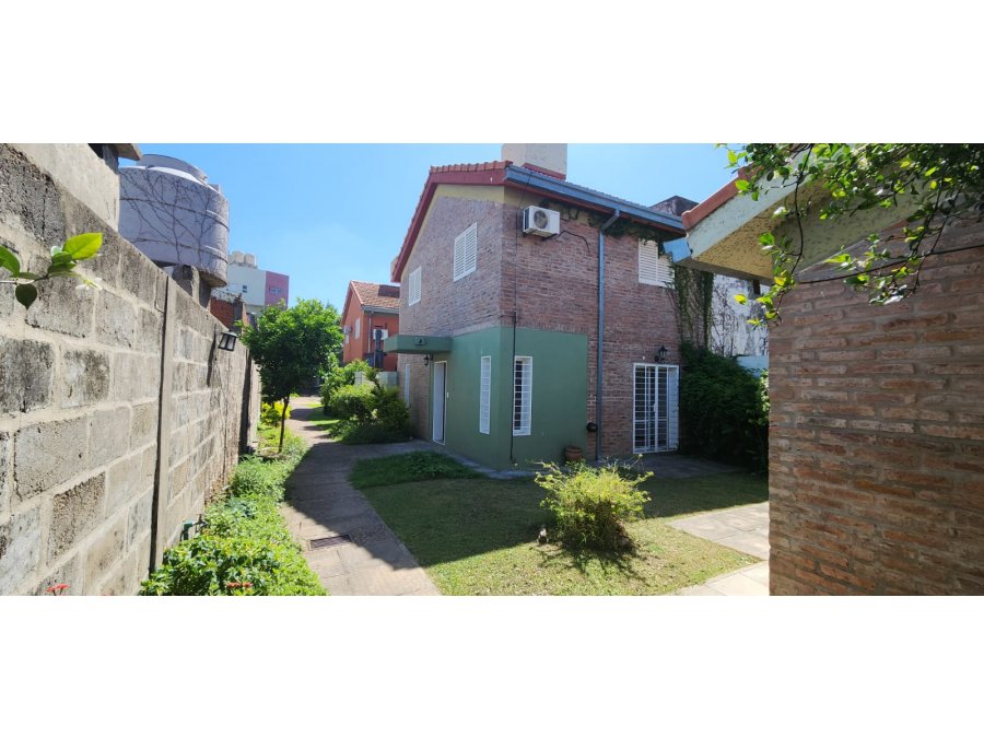 VENDO DUPLEX  DE 3 DORMITORIOS EN BARRIO PRIVADO.