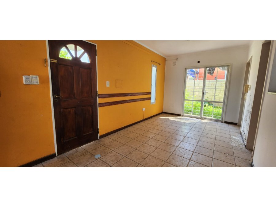 VENDO DUPLEX  DE 3 DORMITORIOS EN BARRIO PRIVADO.
