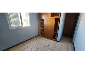 VENDO DUPLEX  DE 3 DORMITORIOS EN BARRIO PRIVADO.