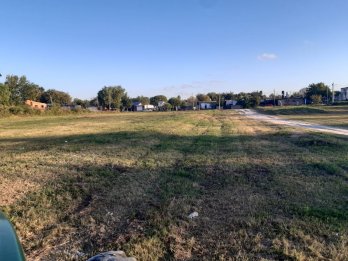 VENDE: TERRENOS FINANCIADOS Avda Churruarin.