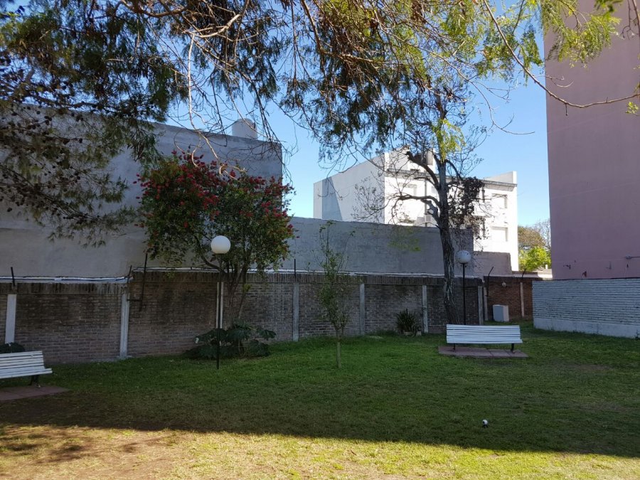 VENDE: Departamento calle Montevideo, tres dormitorios