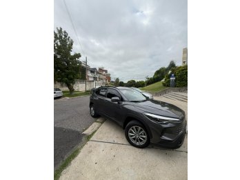 VENDO COROLLA CROSS 2025