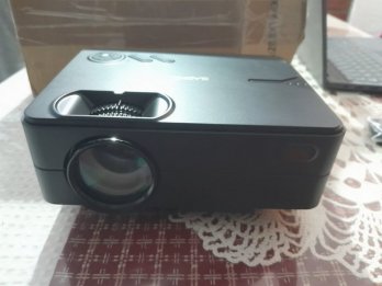 VENDO PROYECTOR MINI GADNIC 2000 LUMENS