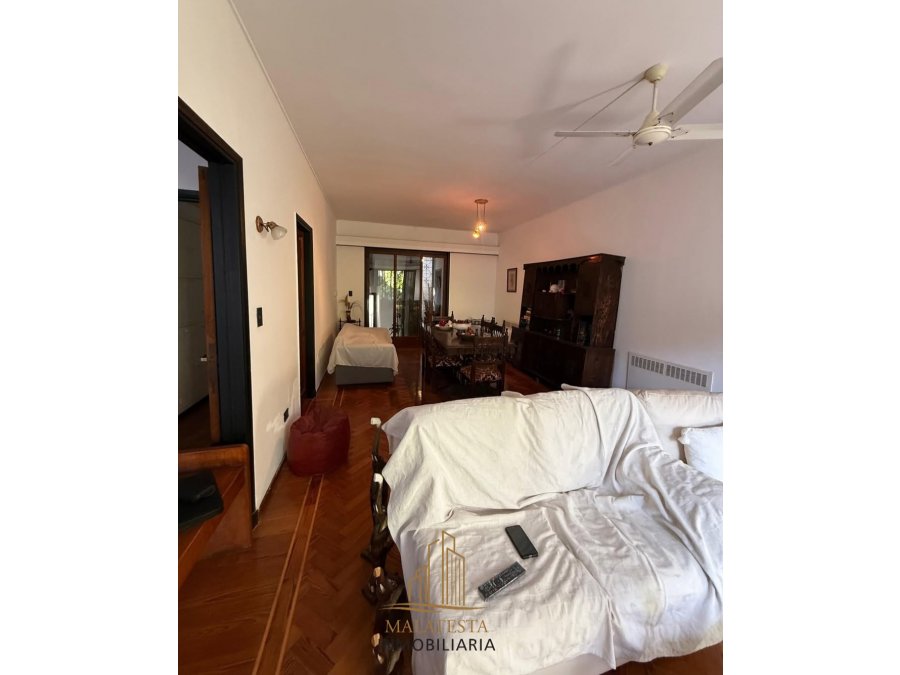 VENDE HERMOSA CASA CÉNTRICA CON PISCINA