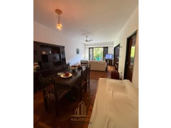 VENDE HERMOSA CASA CÉNTRICA CON PISCINA