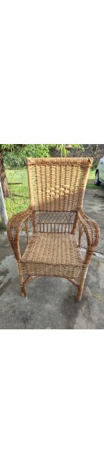 sillón de mimbre