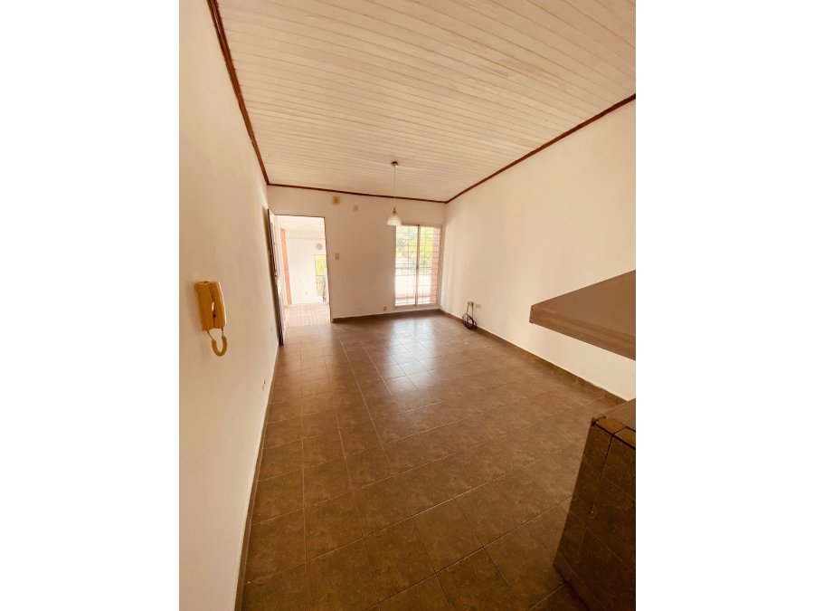 ALQUILER Dpto. centrico calle Paraguay UN Dorm con cochera
