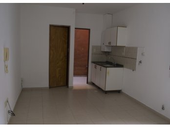 Particular alquiler duplex 1 dormitorio calle Nogoyá